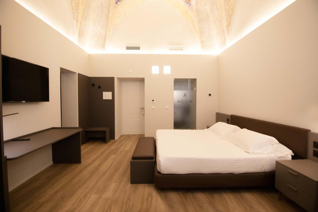 Palazzo Bellocchi - Suites & Apartments Brindisi Exterior photo