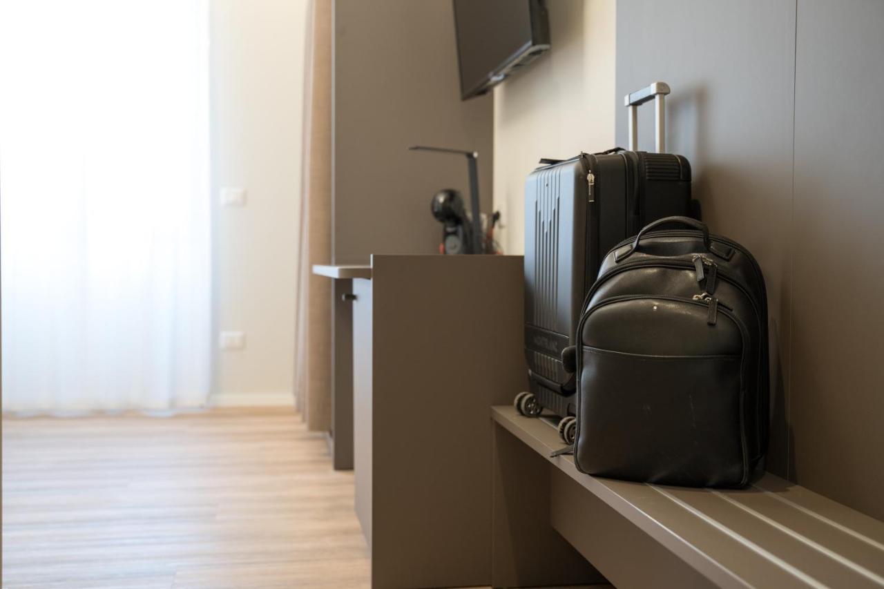 Palazzo Bellocchi - Suites & Apartments Brindisi Room photo