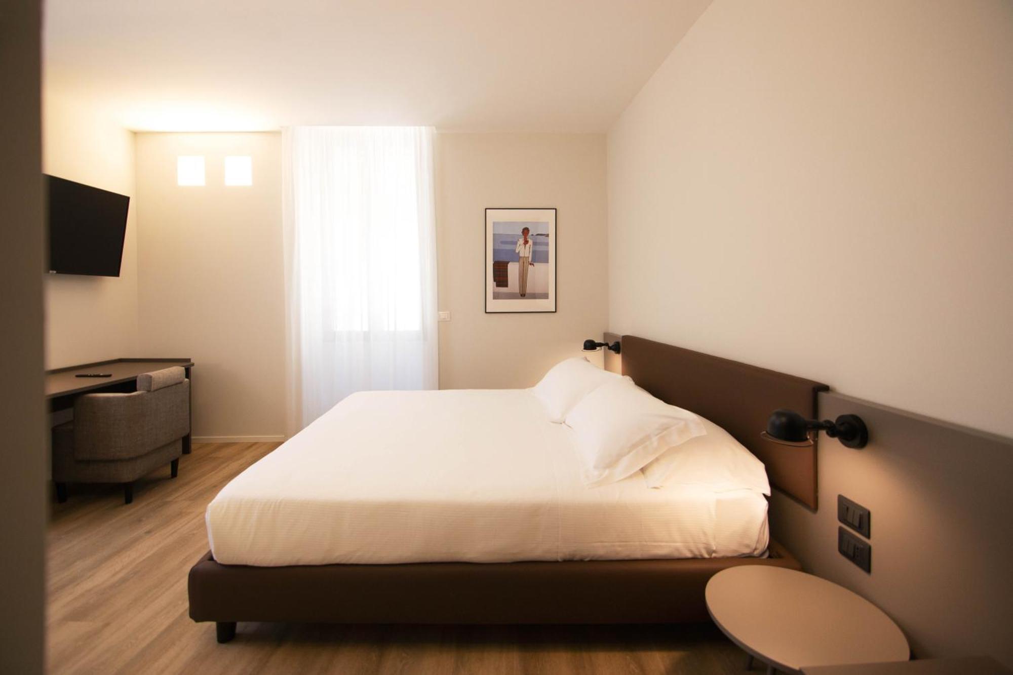 Palazzo Bellocchi - Suites & Apartments Brindisi Room photo